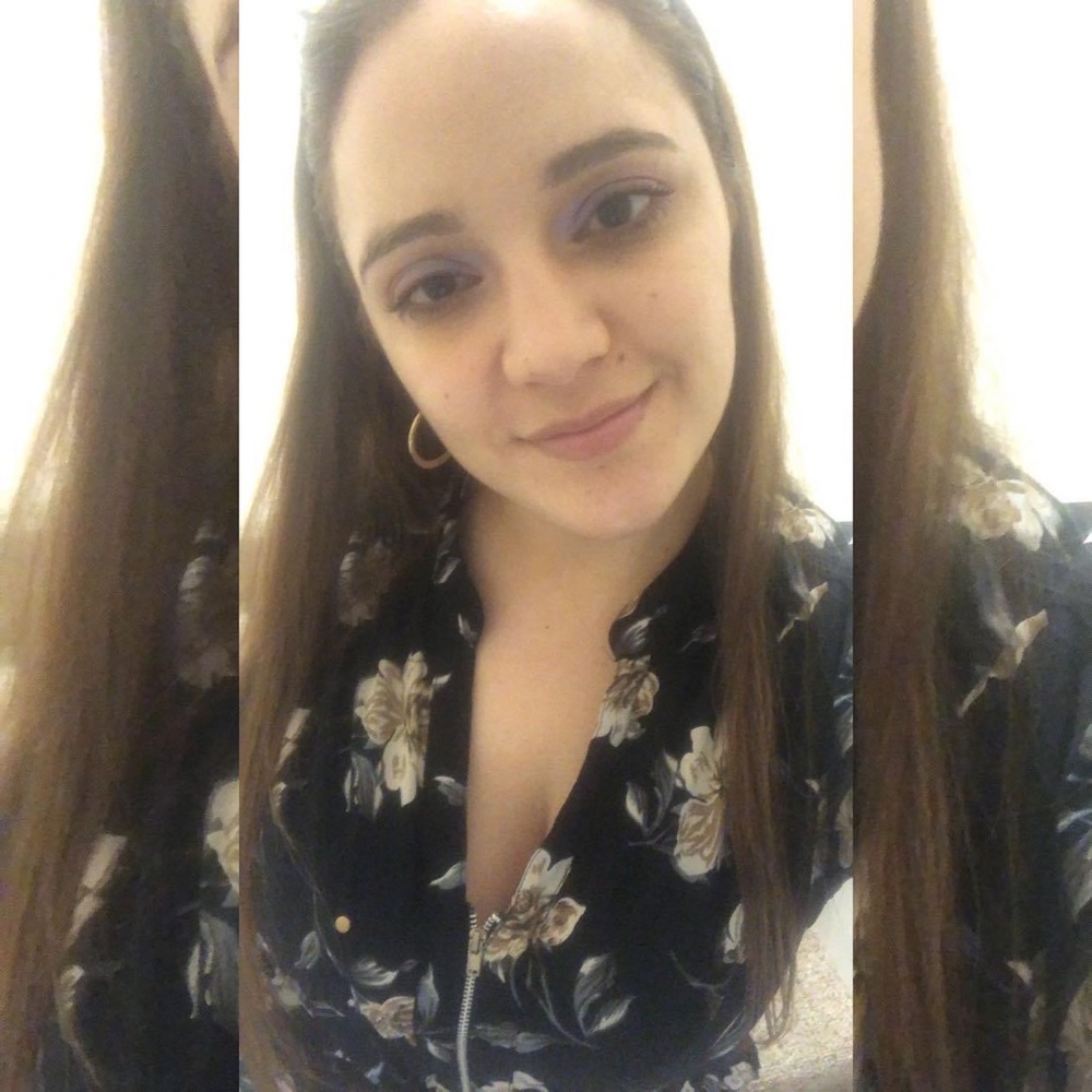 Meet your Posher, Yanisha